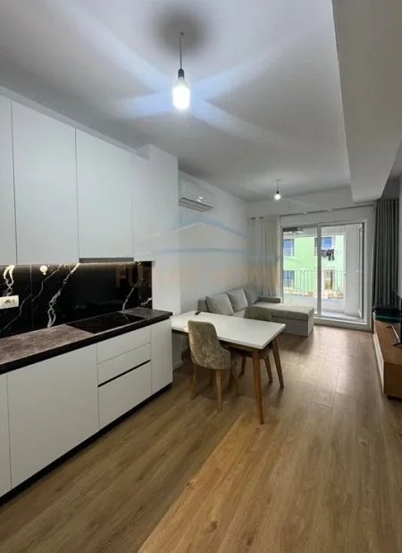 Tirane, jepet me qera apartament 1+1+Ballkon Kati 2, 63 m² 450 € (Ali Demi)