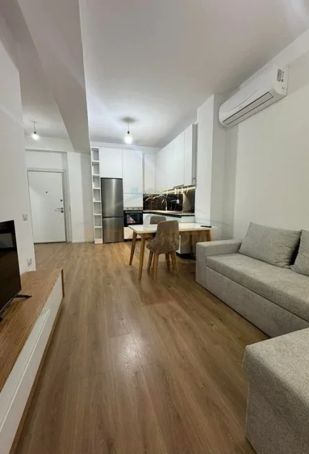Tirane, jepet me qera apartament 1+1+Ballkon Kati 2, 63 m² 450 € (Ali Demi)