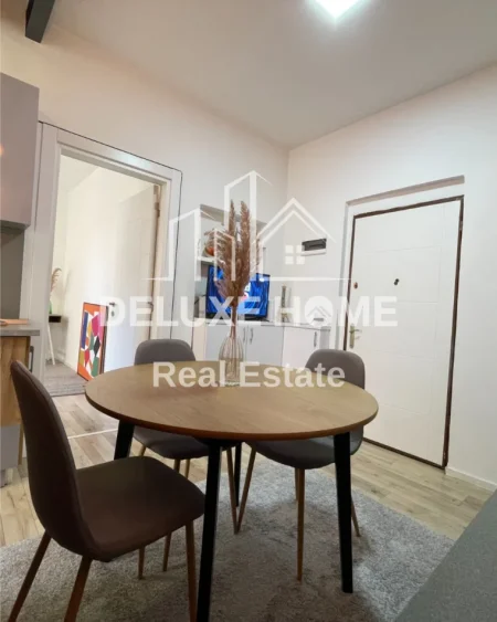 Tirane, jepet me qera apartament 1+1 Kati 3, 50 m² 600 € (Myslym Shyri)