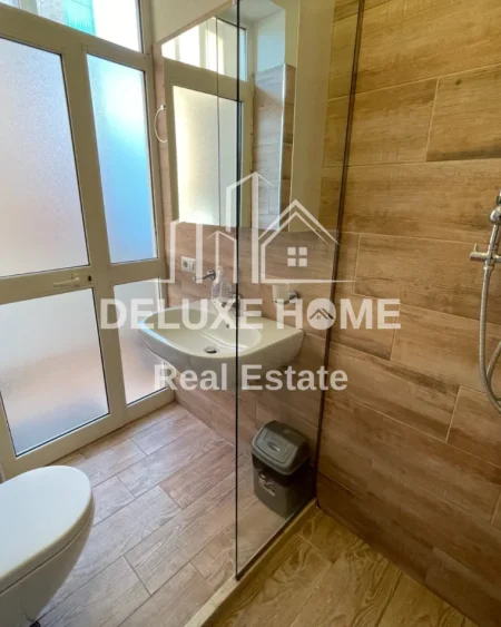 Tirane, jepet me qera apartament 1+1 Kati 3, 50 m² 600 € (Myslym Shyri)