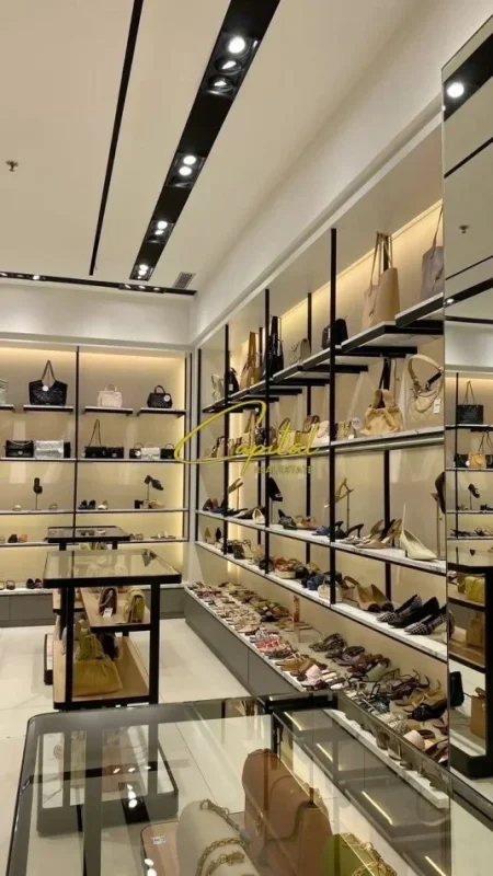 Tirane, jepet me qera dyqan Kati 0, 40 m² 700 € (ISH TREGU ELEKTRIK)