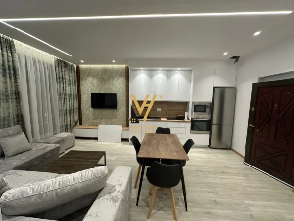 Tirane, jepet me qera apartament 1+1+Ballkon Kati 1, 55 m² 700 € (ZOGU I ZI)