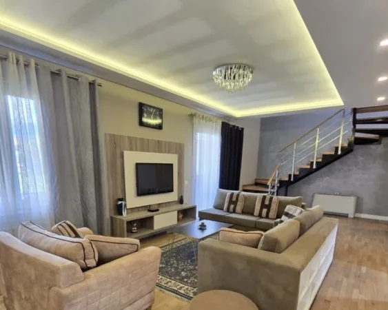 Tirane, jepet me qera apartament 3+1+Aneks+Ballkon Kati 2, 240 m² 1.000 € (Bulevardi i Ri , Rruga Jordan Misja , rruga don bosko)