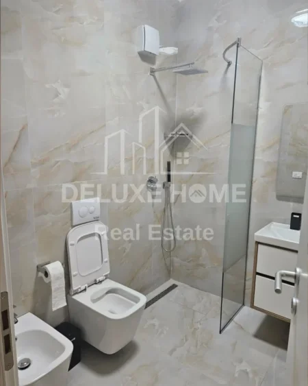 Tirane, jepet me qera apartament 2+1 Kati 6, 91 m² 700 € (Buzë rrugës kryesore “Dritan Hoxha” – Tiranë)