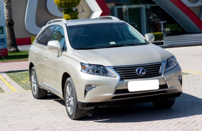Tirane, shes SUV Lexus RX 450h Luxury, Hibrid (Benzin+Elektro) Klima 185 km, 16.000 €