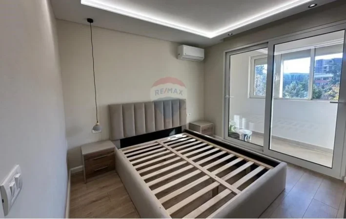 Tirane, shitet apartament 1+1 Kati 3, 47 m² 138.000 € (Rruga Muhamet Gjollesha)