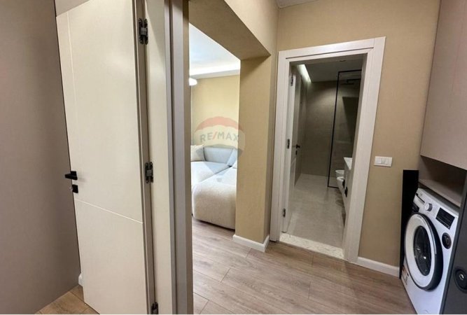 Tirane, shitet apartament 1+1 Kati 3, 47 m² 138.000 € (Rruga Muhamet Gjollesha)