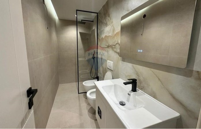 Tirane, shitet apartament 1+1 Kati 3, 47 m² 138.000 € (Rruga Muhamet Gjollesha)