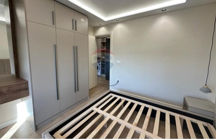 Tirane, shitet apartament 1+1 Kati 3, 47 m² 138.000 € (Rruga Muhamet Gjollesha)
