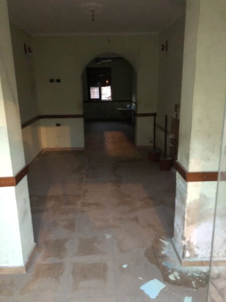 Tirane, jap me qera ambjent biznesi Kati 1, 64 m² 300 € (Rruga Zyber Zeneli, Kombinat)