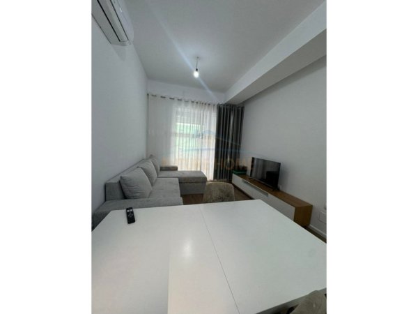 Tirane, jepet me qera apartament 1+1 Kati 2, 63 m² 450 € 