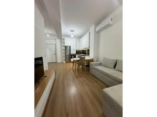 Tirane, jepet me qera apartament 1+1 Kati 2, 63 m² 450 € 