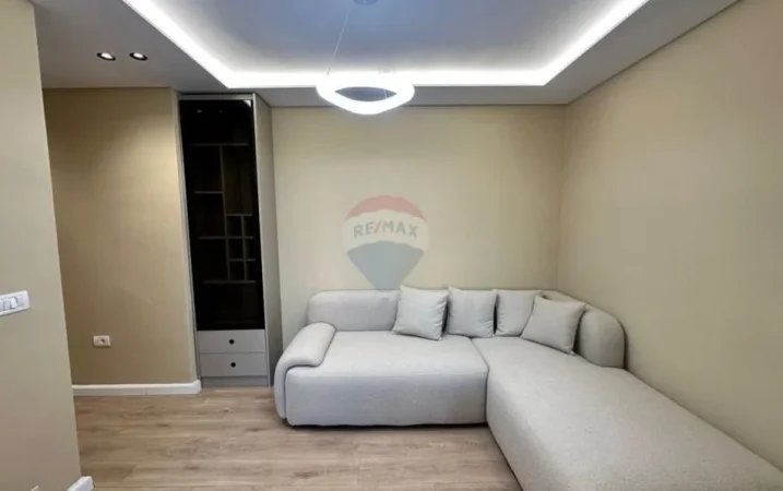 Tirane, shitet apartament 1+1 Kati 3, 48 m² 128.000 € (Rruga Muhamet Gjollesha, 21 Dhjetori, Tiranë)
