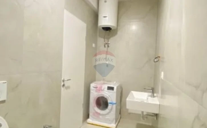 Tirane, shitet apartament 1+1 Kati 3, 55 m² 89.000 € (Rruga Bamir Topi, Tiranë)