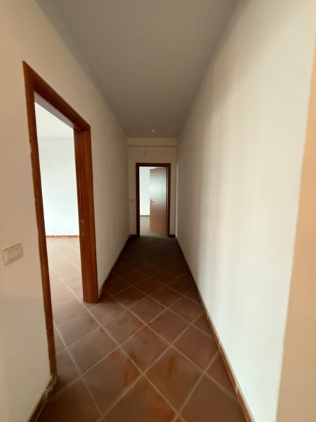 Tirane, shitet apartament 2+1 , 130 m² 230.000 € (MBIKALIMI KRISTALIT)