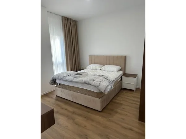Tirane, jepet me qera apartament 2+1+Ballkon Kati 4, 100 m² 900 € (zogu zi)