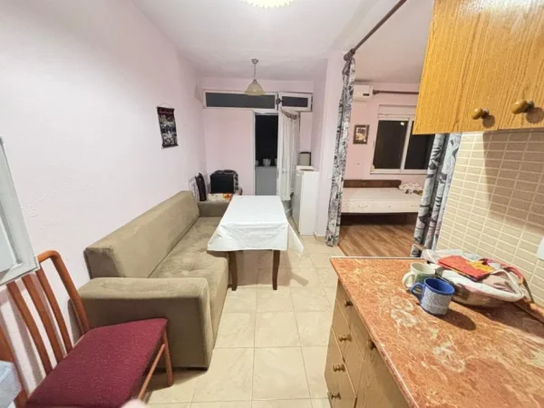 Tirane, jap me qera apartament 1+1 Kati 2, 62 m² 500 € (Rruga Bardhok Biba)