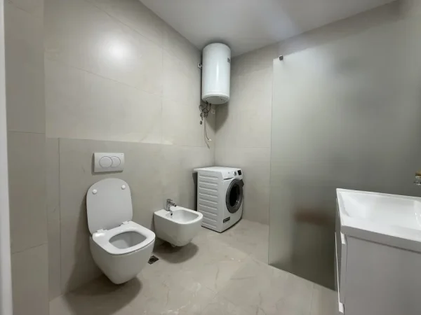 Tirane, jepet me qera apartament 2+1 , 85 m² 800 € (Rruga e Kavajes)