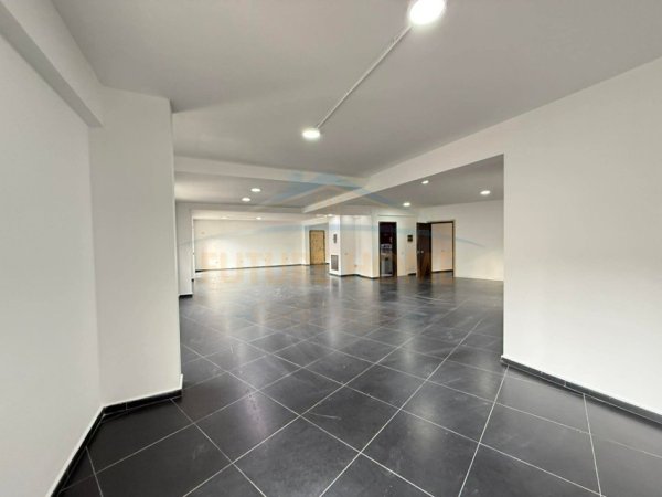 Tirane, shitet zyre Kati 1, 243 m² 465.000 € (DON BOSKO)