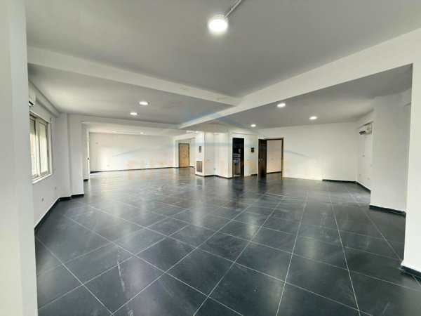 Tirane, shitet zyre Kati 1, 243 m² 465.000 € (DON BOSKO)