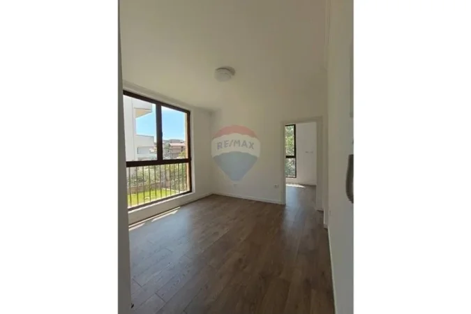 Tirane, jepet me qera apartament 3 Katshe , 542 m² 3.000 € (Rruga Tre Vllezerit Kondi)