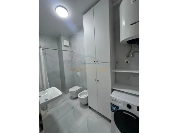 Tirane, jepet me qera apartament 1+1+Aneks+Ballkon , 63 m² 450 € (Rezidencën Kaimi)