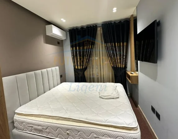 Qera, Apartament 1+1, Shallvaret, Tiranë 700 €