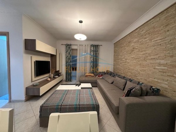 Tirane, shitet apartament 2+1+Aneks+Ballkon , 100 m² 140.000 € (fresk)