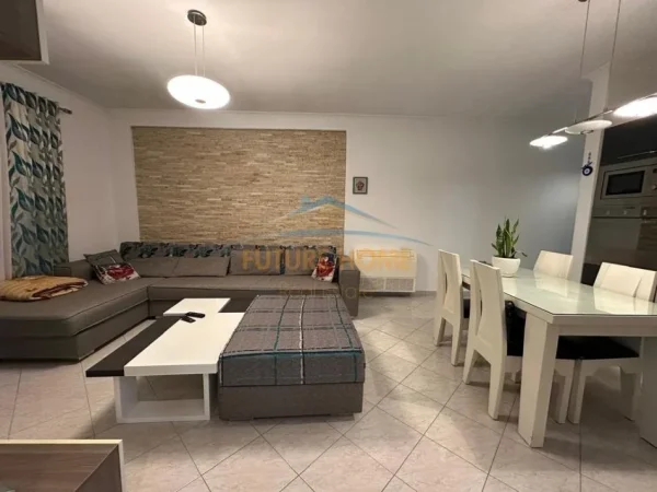 Tirane, shitet apartament 2+1+Aneks+Ballkon , 100 m² 140.000 € (fresk)