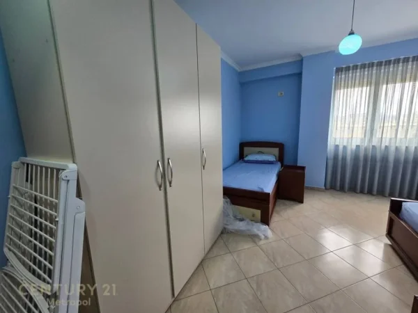 Tirane, jepet me qera apartament 2+1+Ballkon Kati 3, 106 m² 600 € (jordan misja)