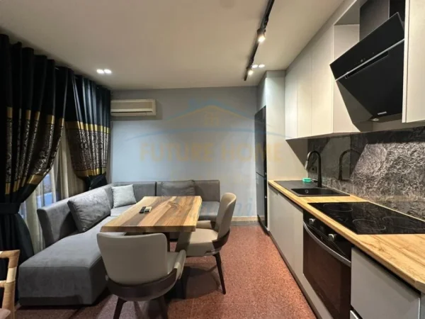 Tirane, shitet apartament 1+1+Ballkon Kati 1, 58 m² (Shallvaret)