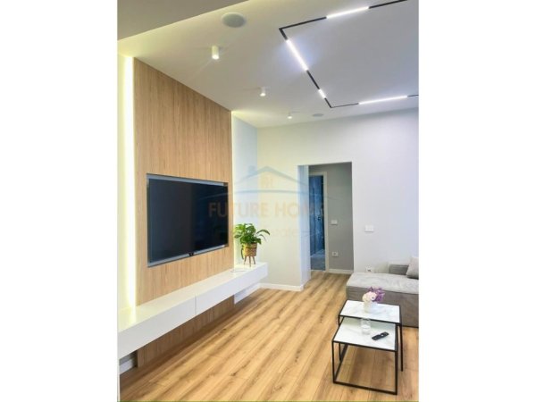 Tirane, jepet me qera apartament 1+1+Ballkon Kati 1, 68 m² (Liqeni i Thate)