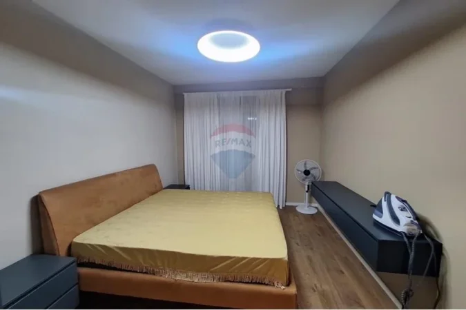 Tirane, jepet me qera apartament 2+1 , 100 m² 900 € (don Bosko)