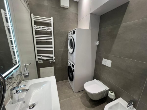 Tirane, jepet me qera apartament 2+1 Kati 3, 104 m² 1.000 € (Rruga Jordan Misja)