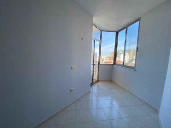 Durres, shitet apartament 2+1+Ballkon Kati 2, 70 m² 75.000 € (shkemb kavaje)