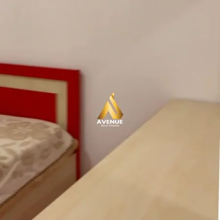 Tirane, jepet me qera apartament 1+1+Ballkon Kati 1, 65 m² 400 € (rruga peti)