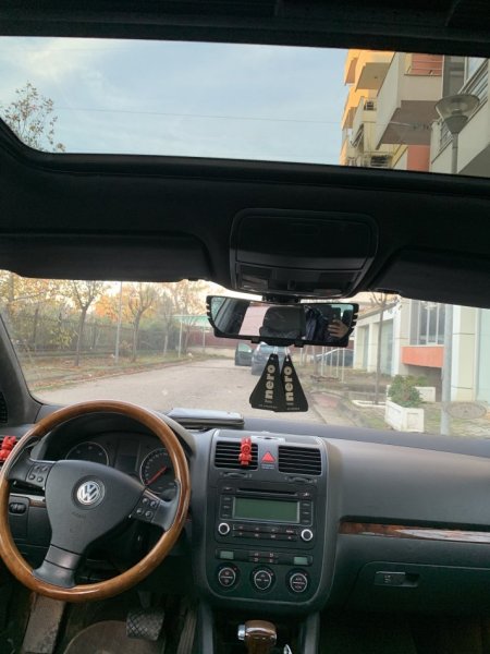 Fier, shitet makine Golf V Nafte, gri metalizato automatik Kondicioner 300.000 km 3700 €