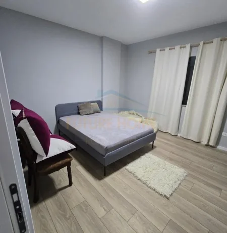 Tirane, jepet me qera apartament 2+1 Kati 4, 105 m² 450 € (Thesari, Fresk)