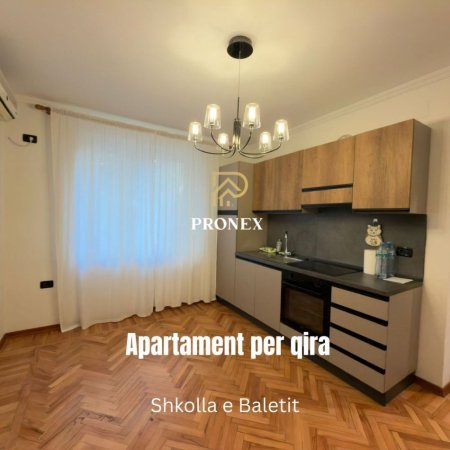 Tirane, jepet me qera apartament 1+1 Kati 1, 70 m² 600 € (Rruga Petro Nini Luarasi)