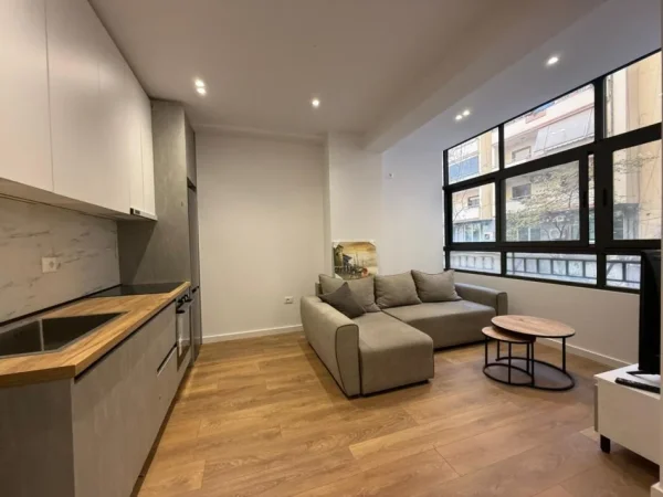 Tirane, shitet apartament 1+1 Kati 1, 40 m² 125.000 € (Rruga Medar Shtylla)