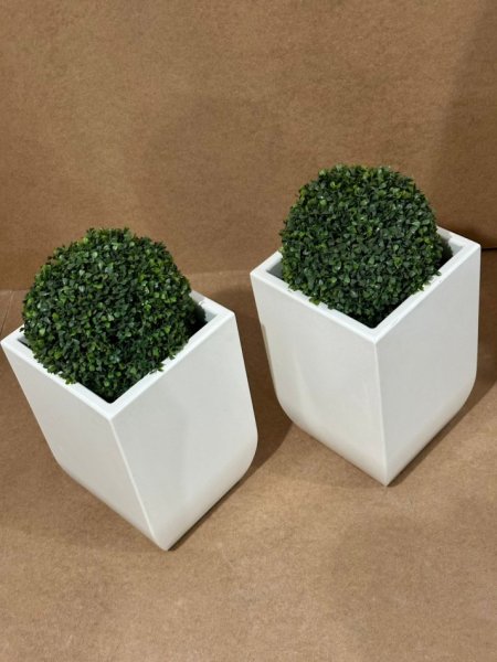 Tirane, shes VAZO DEKORATIVE 2 COPE 120 €