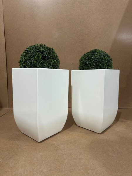 Tirane, shes VAZO DEKORATIVE 2 COPE 120 €