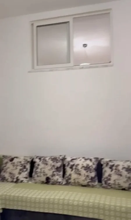 Tirane, jepet me qera apartament 1+1 Kati 1, 400 € (Rruga Peti ,Kopshti Zoologjik)