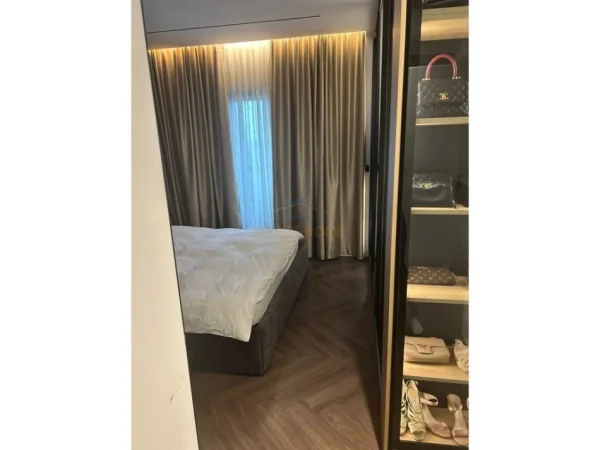 Tirane, shitet apartament 2+1+Ballkon Kati 9, 103 m² 288.000 € 