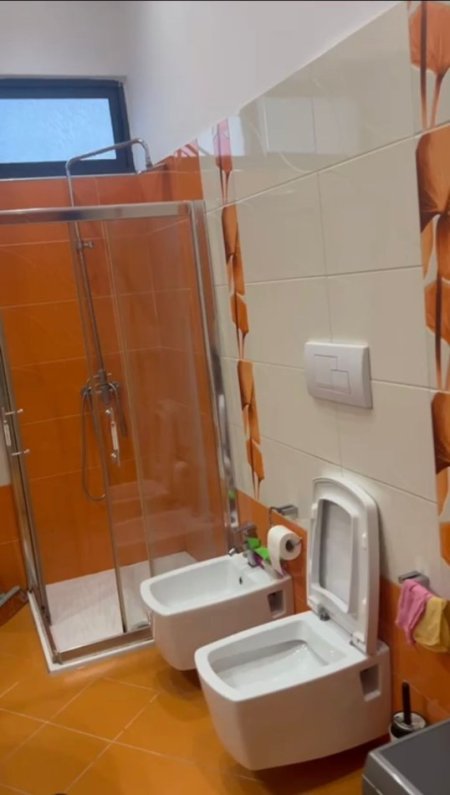 Tirane, jepet me qera 1+1 Kati 1, 65 m² 550 € (21 Dhjetori (pas Square / pas Mesdhetarit))