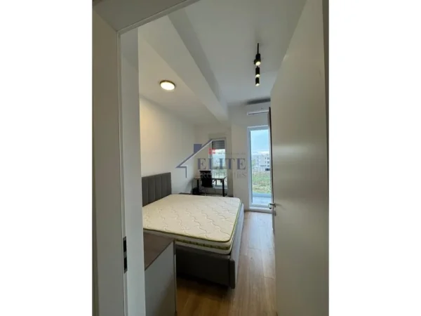 Tirane, jepet me qera apartament 1+1+Ballkon Kati 2, 55 m² 510 € (Rezidenca Oxa)
