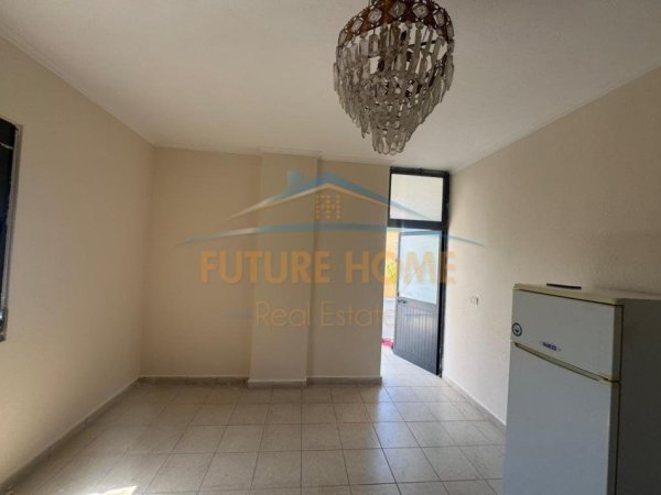Shkembi Kavajes, shitet apartament 1+1 Kati 4, 52 m² 65.000 €
