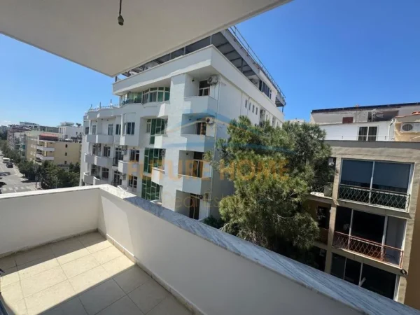 Shkembi Kavajes, shitet apartament 1+1 Kati 4, 52 m² 65.000 €
