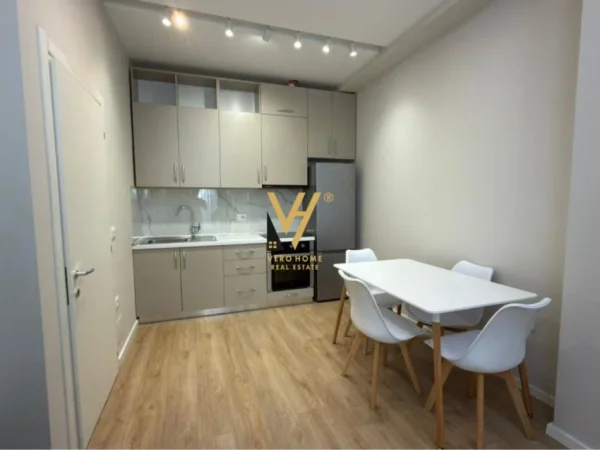 Tirane, jepet me qera apartament 1+1+Ballkon Kati 2, 60 m² 500 € (ASTIR)