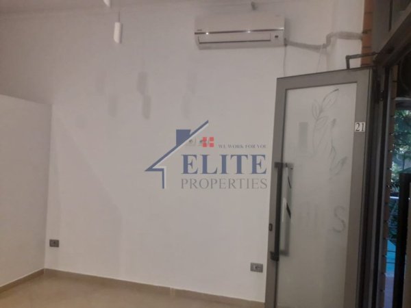 Tirane, jepet me qera dyqan Kati 0, 30 m² 310 € (Rruga Ura)